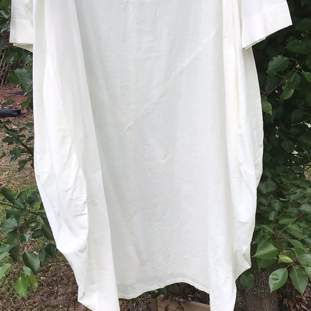 Dubgee by Whoopi White Cocoon 3/4 Sleeve Oversized Dress - Picture 3 of 10